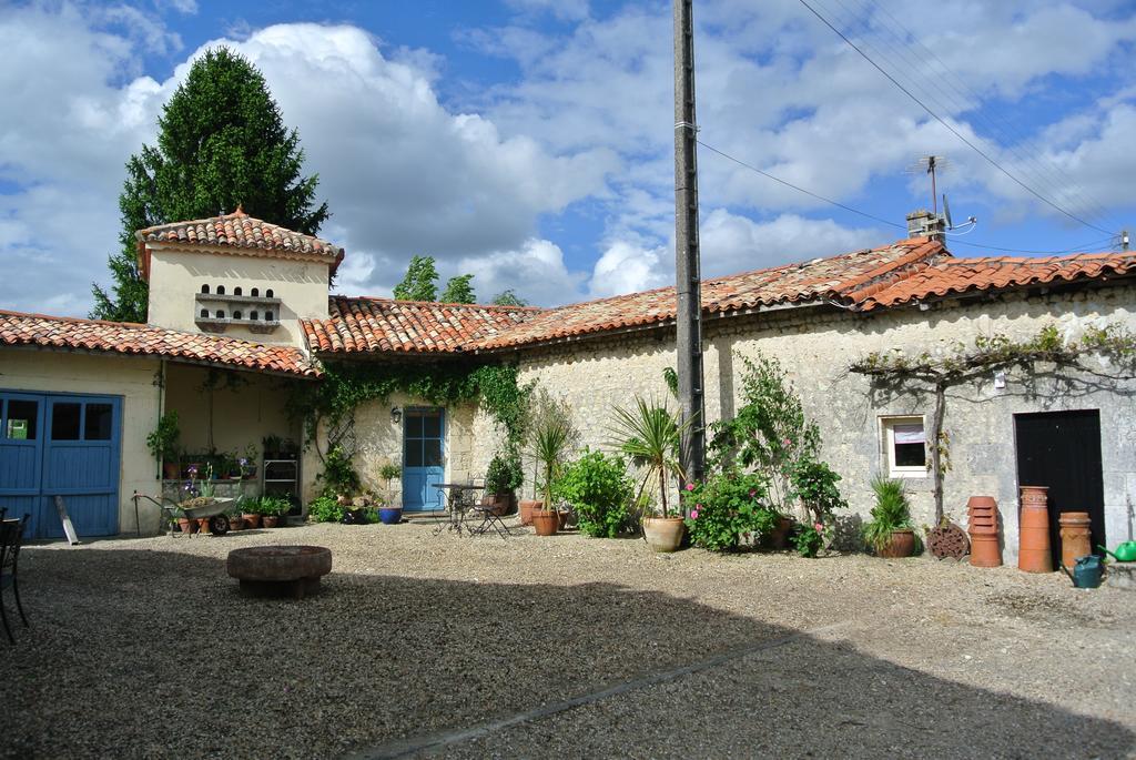 Chez Sarrazin Villa Brossac Екстериор снимка